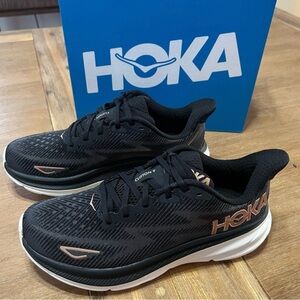 HOKAS CLIFTON 9’S